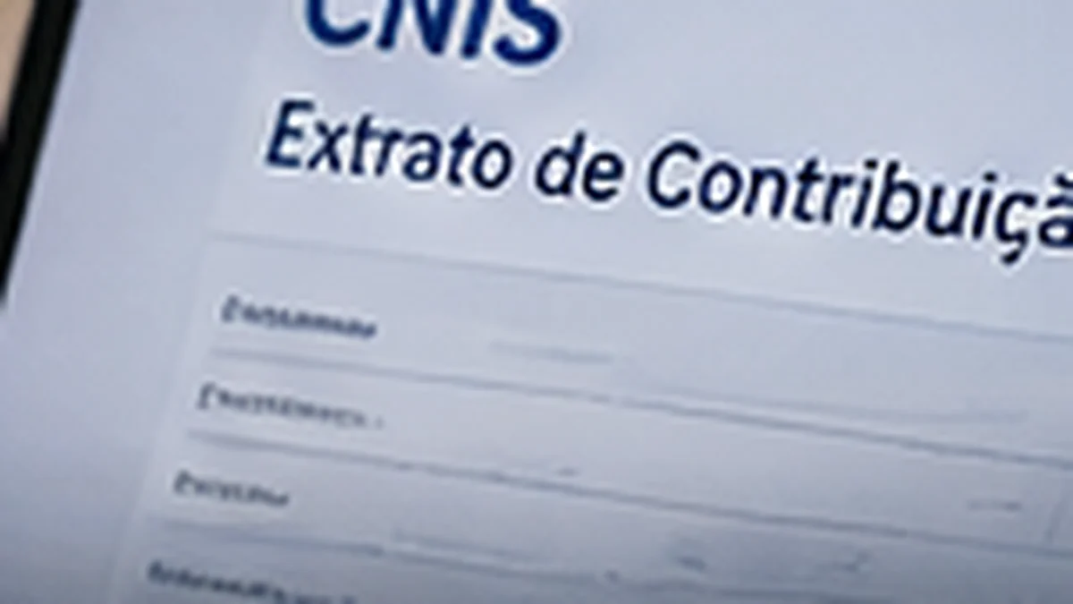 Imagem ilustrativa relacionada ao tema: CNIS: o que é e por que conferir antes de pedir aposentadoria